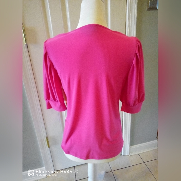 CeCe bright rose short sleeve top - SM - Picture 2 of 3